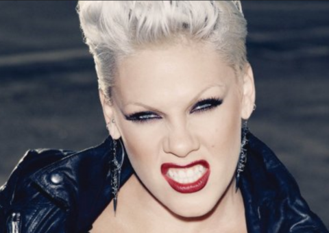 Pink lança clipe de "Walk Of Shame", confira