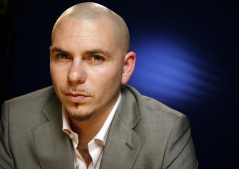 Pitbull lança "Timber" em parceria com Kesha, ouça