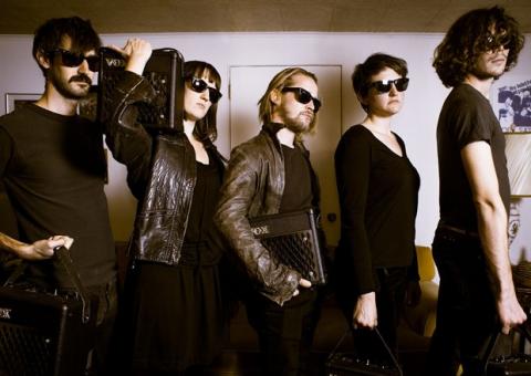 Macaulay Culkin agora canta sobre pizza