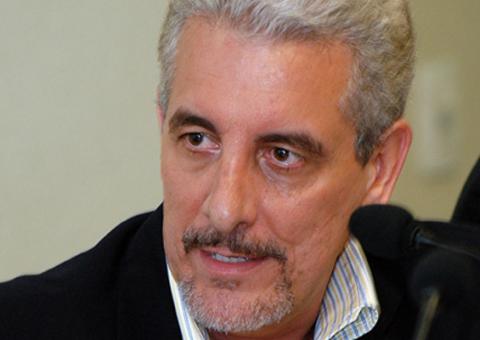 Condenado no mensalão foge do País. PF aciona Inrterpol