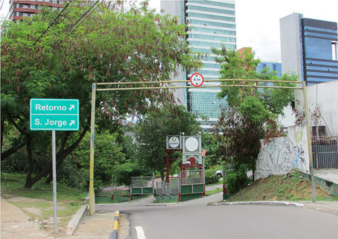 Constantino Nery ganha sinalização para orientar tráfego