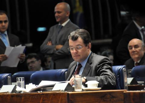 Senado aprova empréstimo de 184 milhões de dólares 