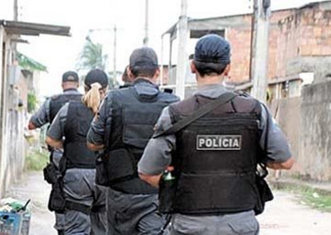 Pistoleiros invadem casa e matam pedreiro