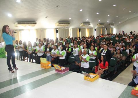 Professores se reúnem para debater Pacto Nacional pela Albabetização