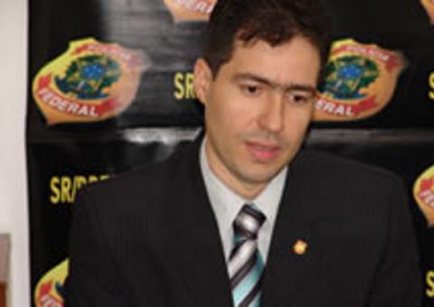 Omar demite secretário da Sejus e chama delegado federal para a vaga