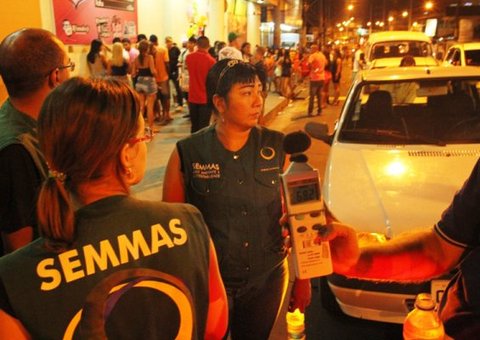 Blitz de combate à poluição sonora dá multa a casas noturnas