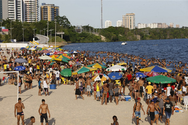 Fiscalização na praia da Ponta Negra é reforçada