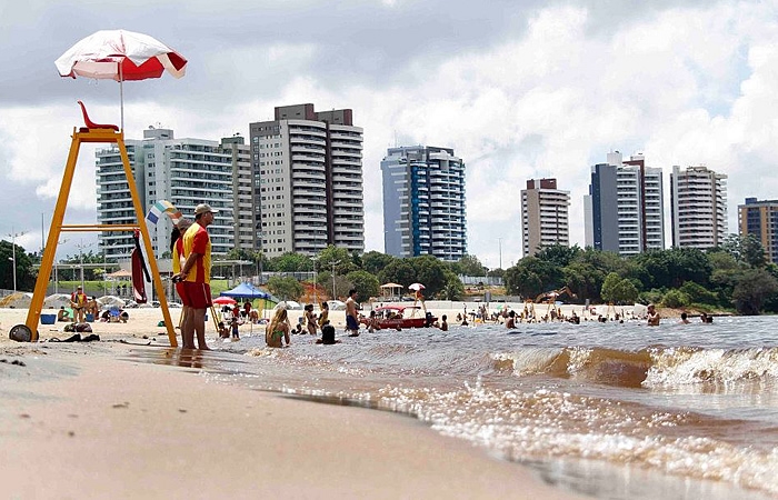 Homem morre afogado na praia da Ponta Negra