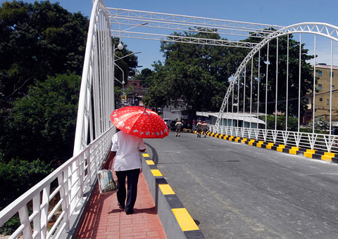Corpo de Bombeiros resgata corpo de homem encontrado no igarapé do São Jorge