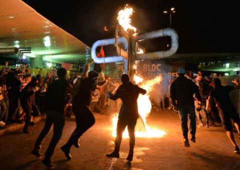 Polícia responsabiliza 'Black bloc' por violência em São Paulo