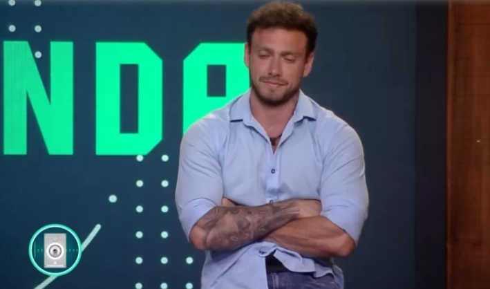 Marcado por polêmicas, Vini é o sexto eliminado com 21,14% dos votos