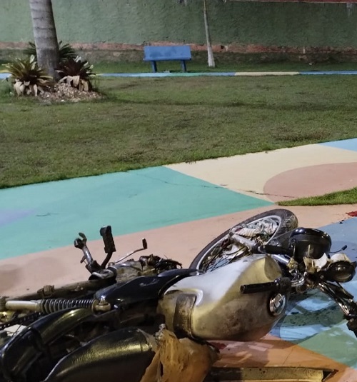 Motociclista tem a perna dilacerada ao ser arrastado por ônibus em Manaus