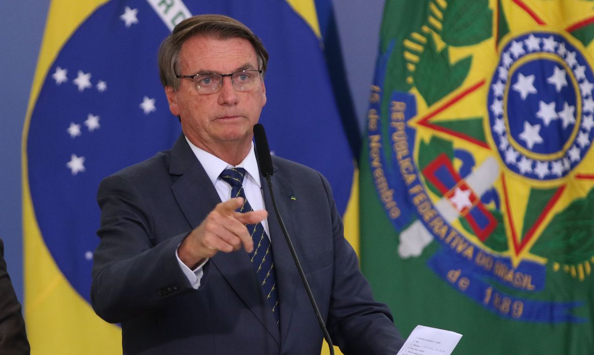 Brasil pode rebaixar pandemia de covid-19 para endemia; veja o que muda