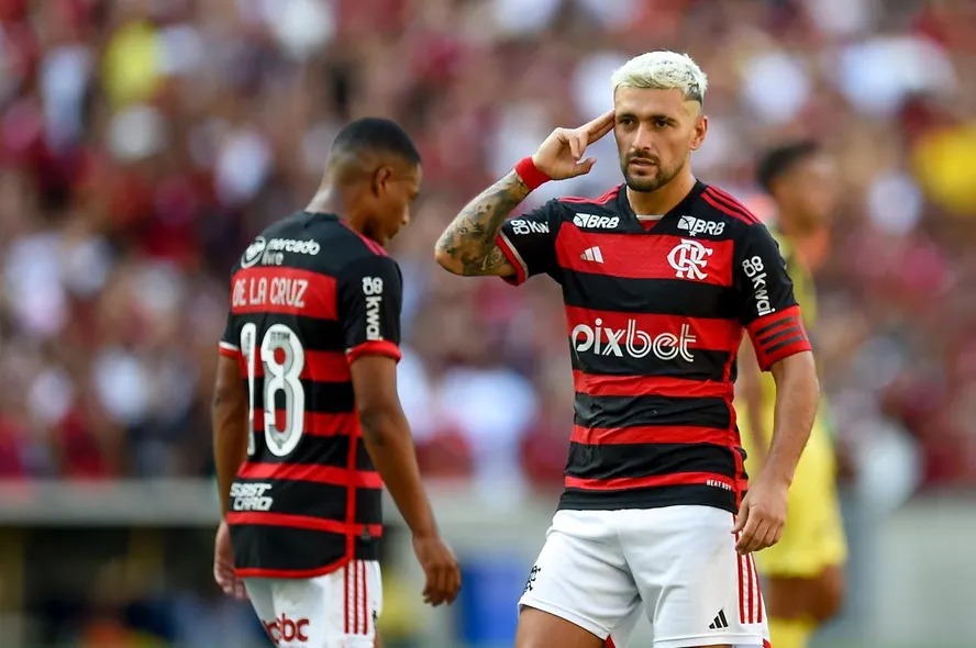 Arrascaeta e Pulgar devem desfalcar o Flamengo em jogo contra o Amazonas