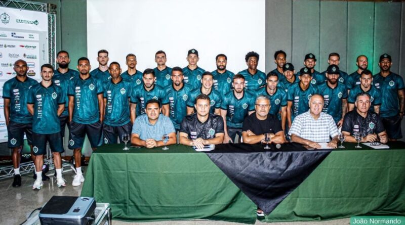 Manaus apresenta elenco e comissão técnica para a temporada de 2023
