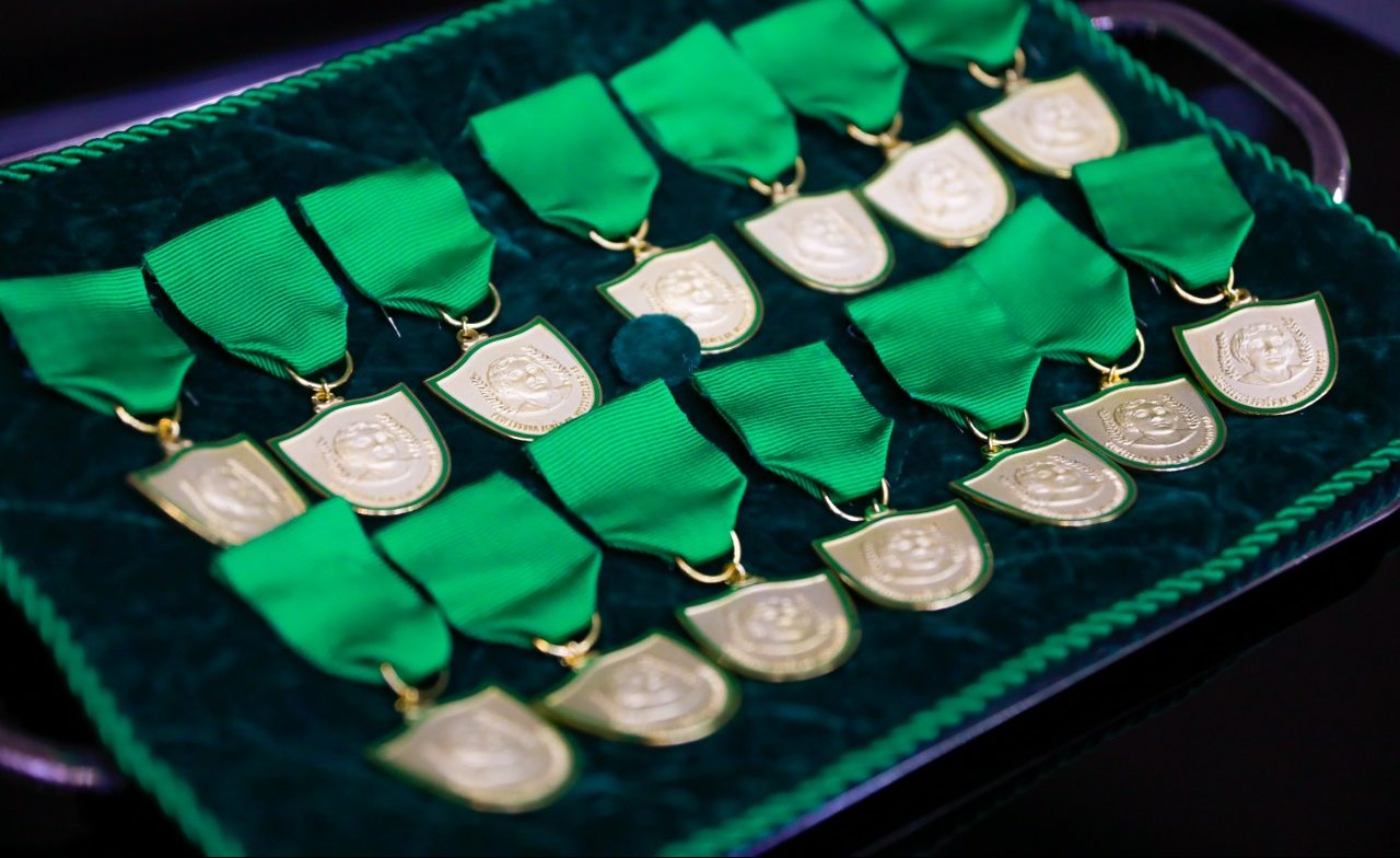 Professores em destaque no Amazonas são condecorados com medalhas na Aleam