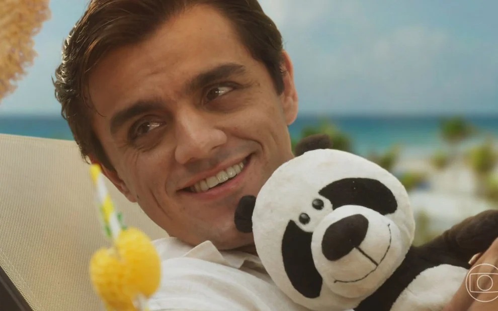 Felipe Simas aceita papel em nova novela bíblica da Record