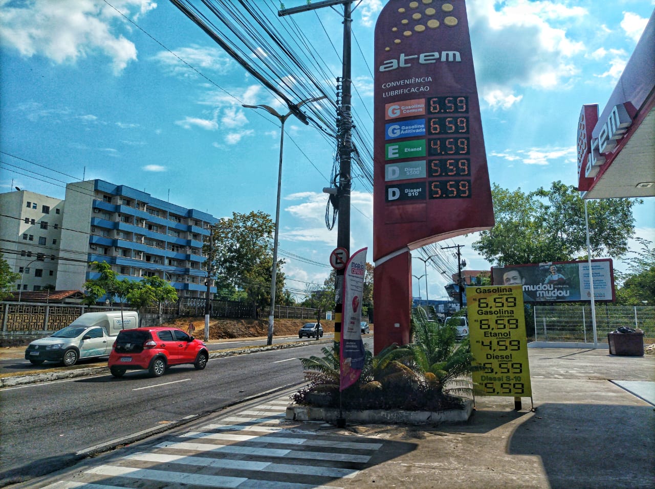 Postos de combustíveis aumentam preço da gasolina para R$ 6,59 em Manaus