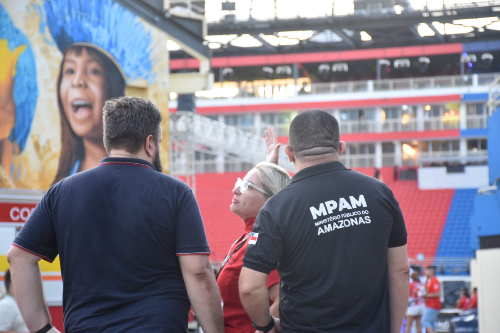 MP fiscaliza entrada de crianças e adolescentes no bumbódromo de Parintins