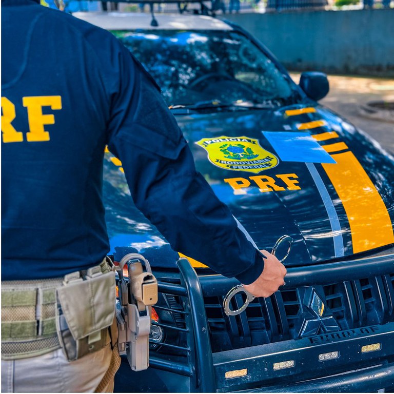 Foragido por homicídio é preso pela PRF na BR-319