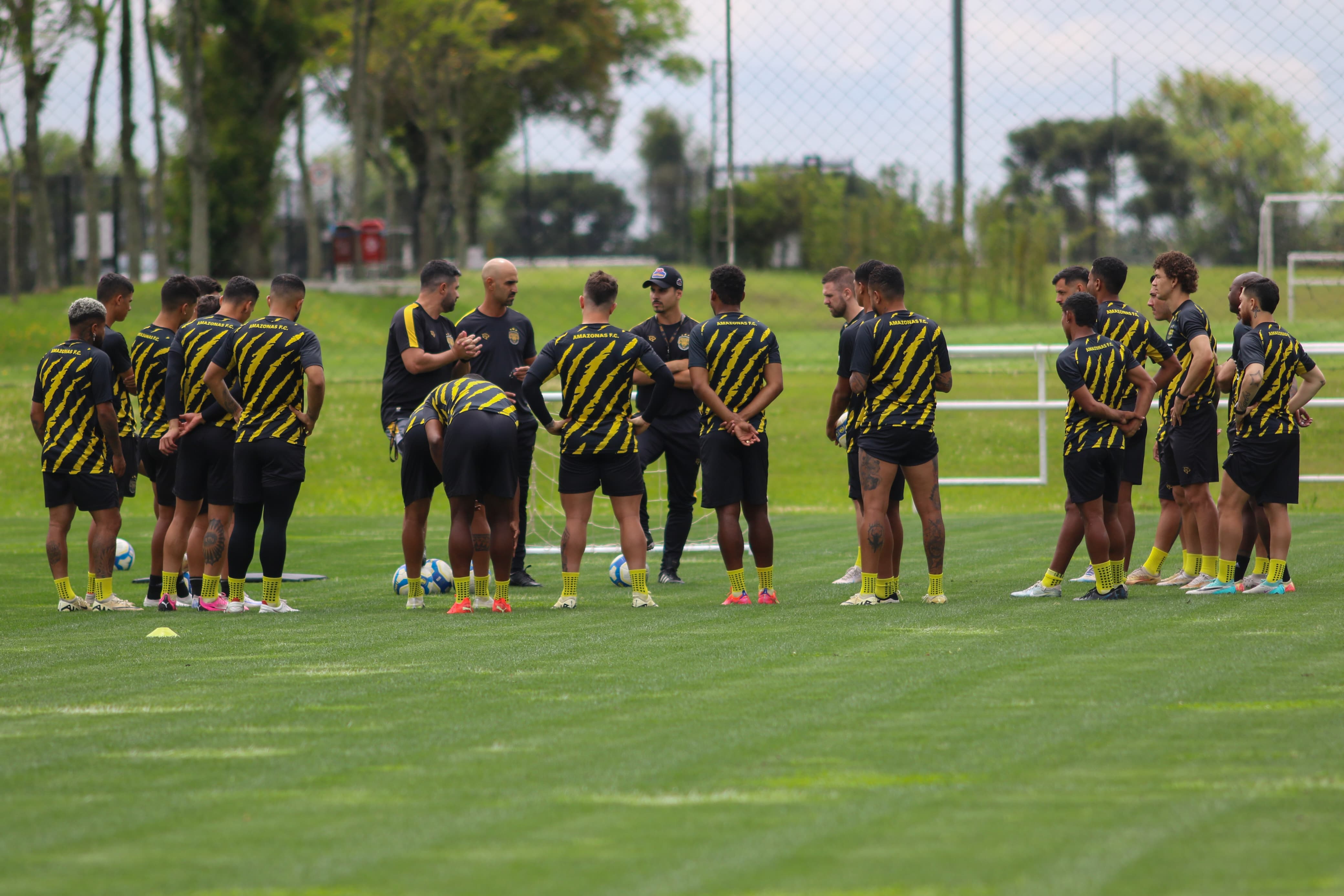 Amazonas entra em campo contra o Coritiba pela Série B neste domingo