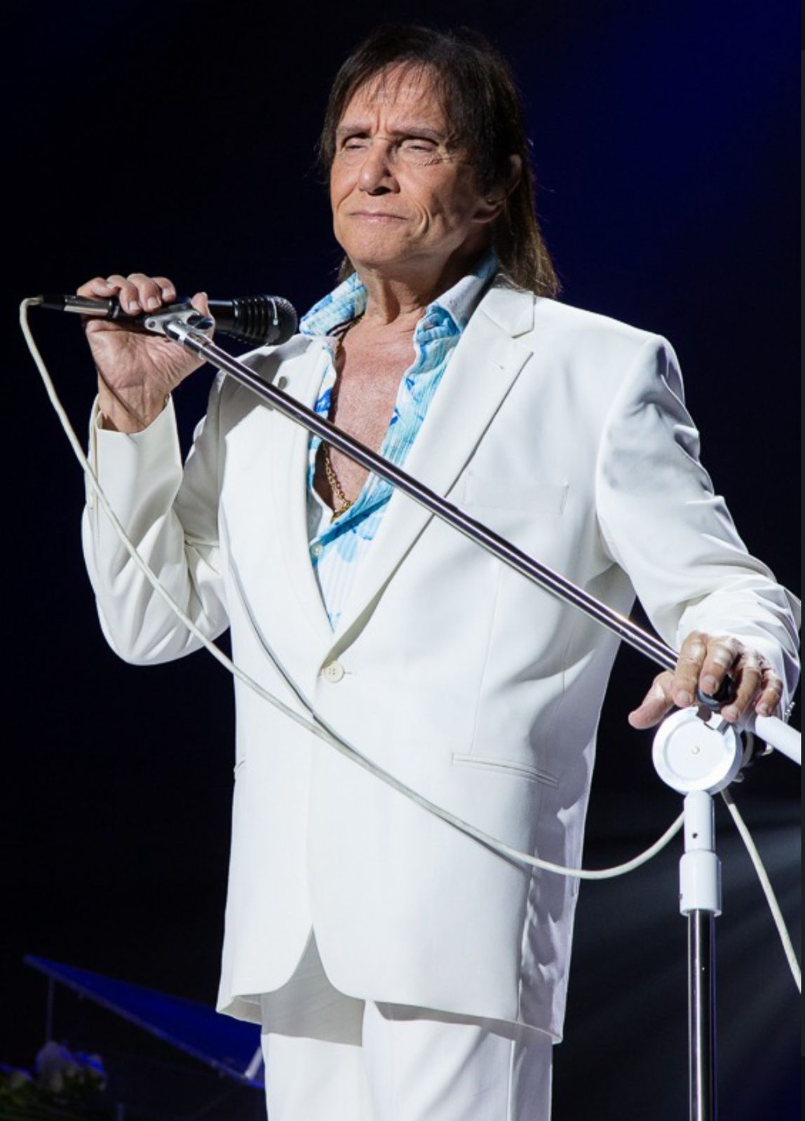 Roberto Carlos cancela show no México horas antes da apresentação