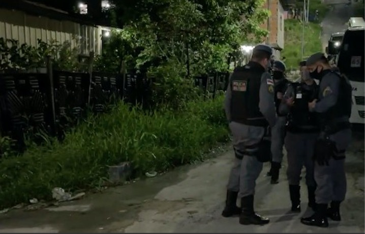 Jovem é perseguido e executado a tiros em rua de Manaus