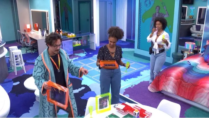 Jessi diz que está de 'coração partido' com eliminação de Lina do BBB22