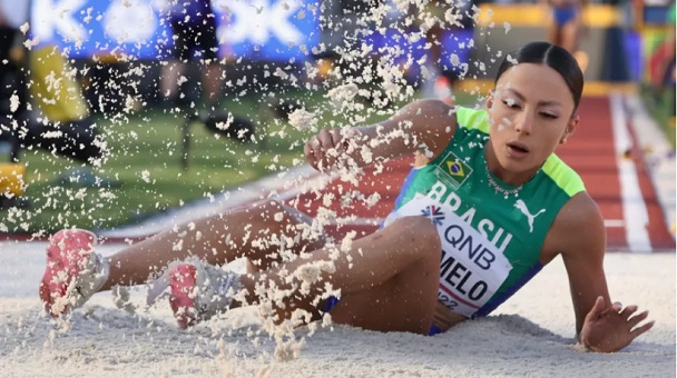 Mundial de atletismo: Letícia Oro Melo é bronze no salto em distância