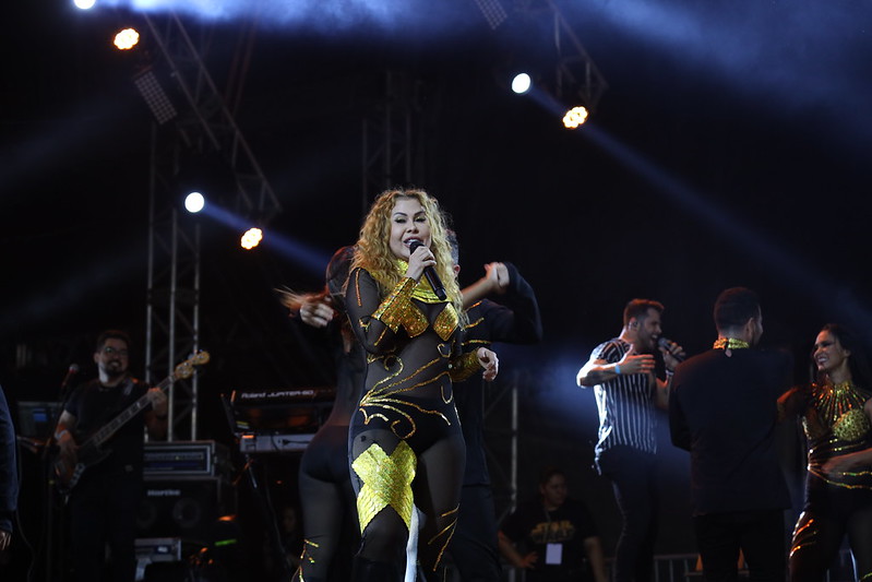 Joelma e Jota Quest defendem a Amazônia durante show no Passo a Paço