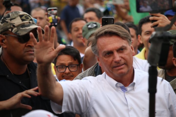 Bolsonaro participa de seminário em Manaus sobre impactos da tecnologia 5G