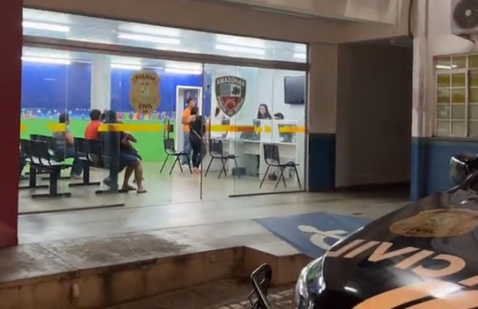 Homem é preso após espancar ex-enteada por vingança contra ex em Manaus