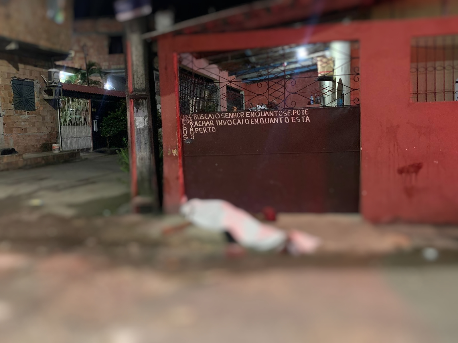 Homem agoniza até a morte após ser baleado em Manaus