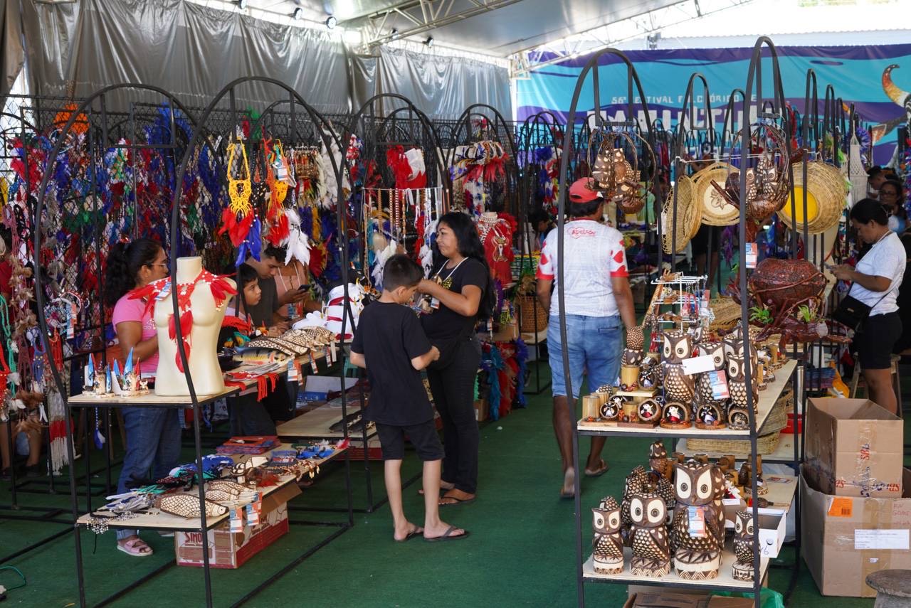 Parintins: Artesãos arrecadam mais de R$ 100 mil reais em 2 dias 