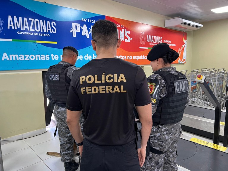 PF fiscaliza aeronaves e embarcações durante Festival de Parintins
