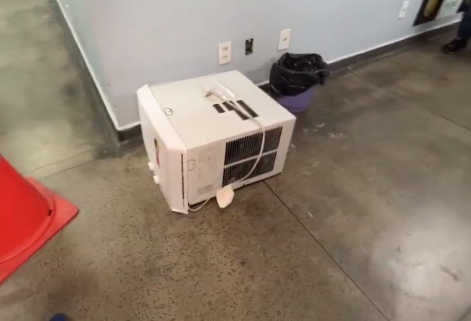 Mulher cai em golpe ao comprar ar-condicionado em site de vendas em Manaus