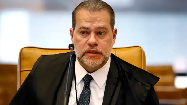 Após voto de Toffoli, STF continua sem decisão sobre porte de maconha