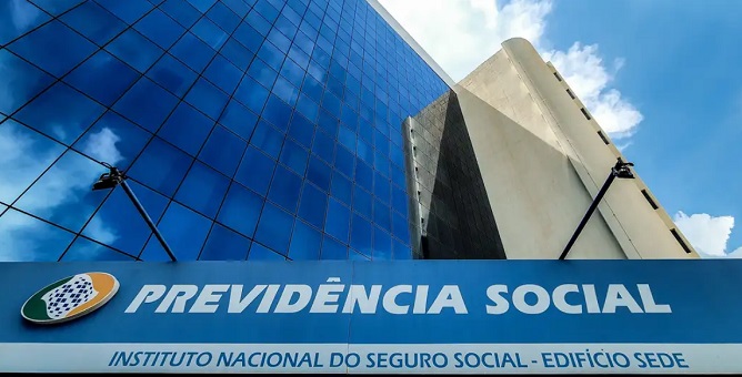 Servidores do INSS entram em greve por melhores salários