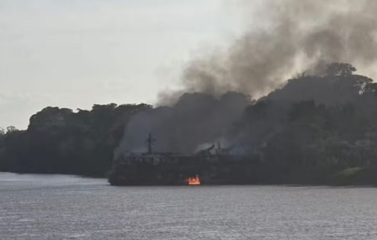 Incêndio em barco deixou 3 mortos em Uarini; bebê está entre as vítimas
