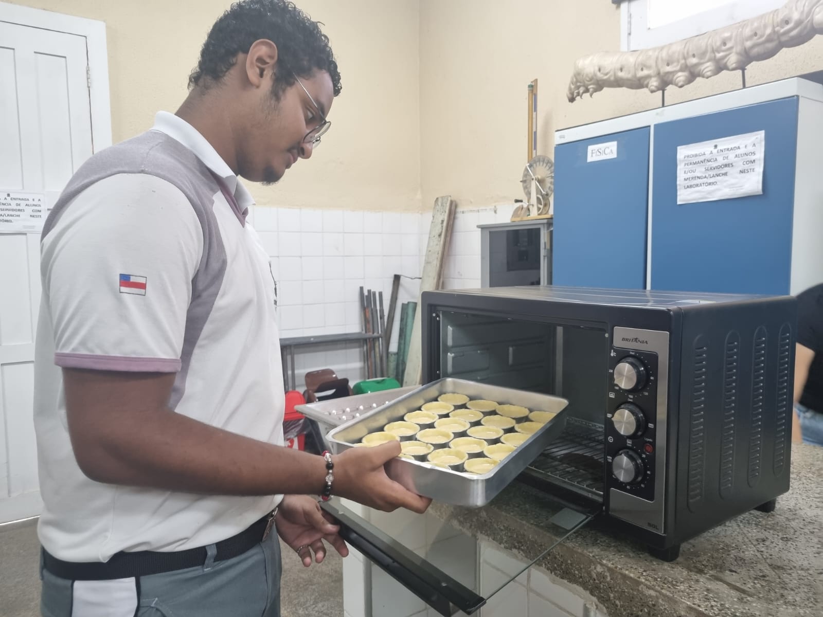 Projeto leva ensino de Química de forma lúdica para estudantes de Manaus