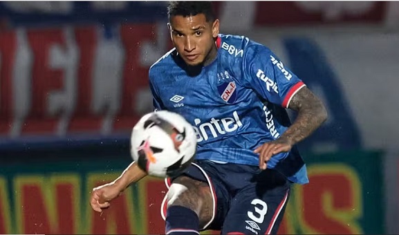 Izquierdo tem 'quadro neurológico crítico', diz boletim médico