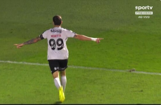 Vasco vence Athletico de virada na Copa do Brasil