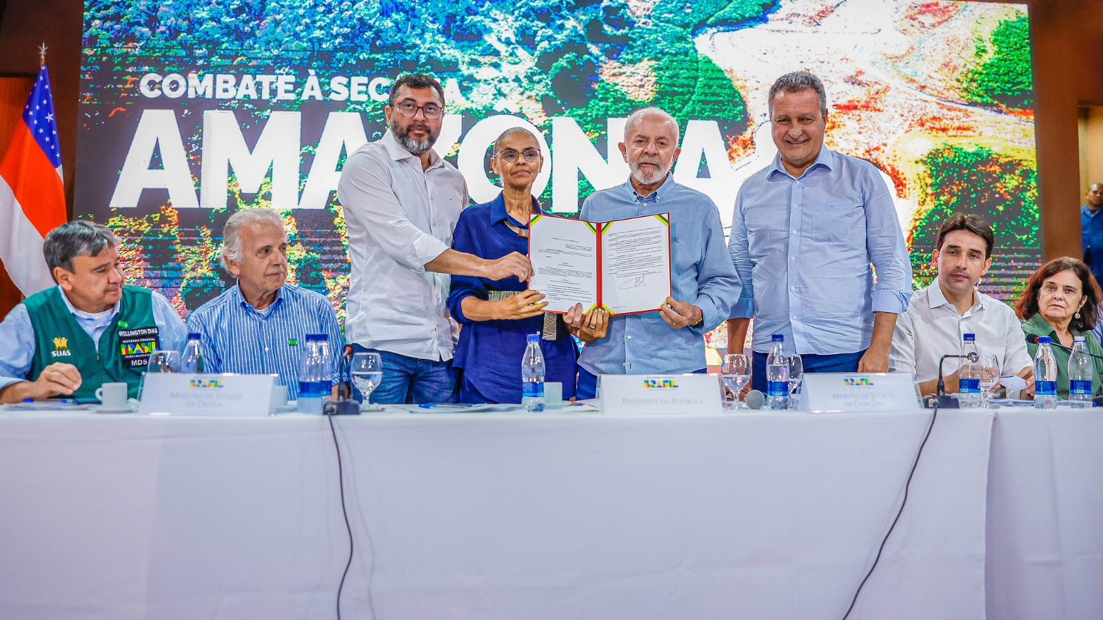 Em Manaus, Lula anuncia medidas para amenizar impactos da seca