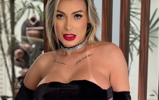 Andressa Urach revela que dá a 'porta dos fundos' 13 vezes por dia