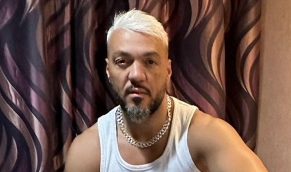 Belo fala sobre vida de solteiro e agradece por casamento com Gracyanne