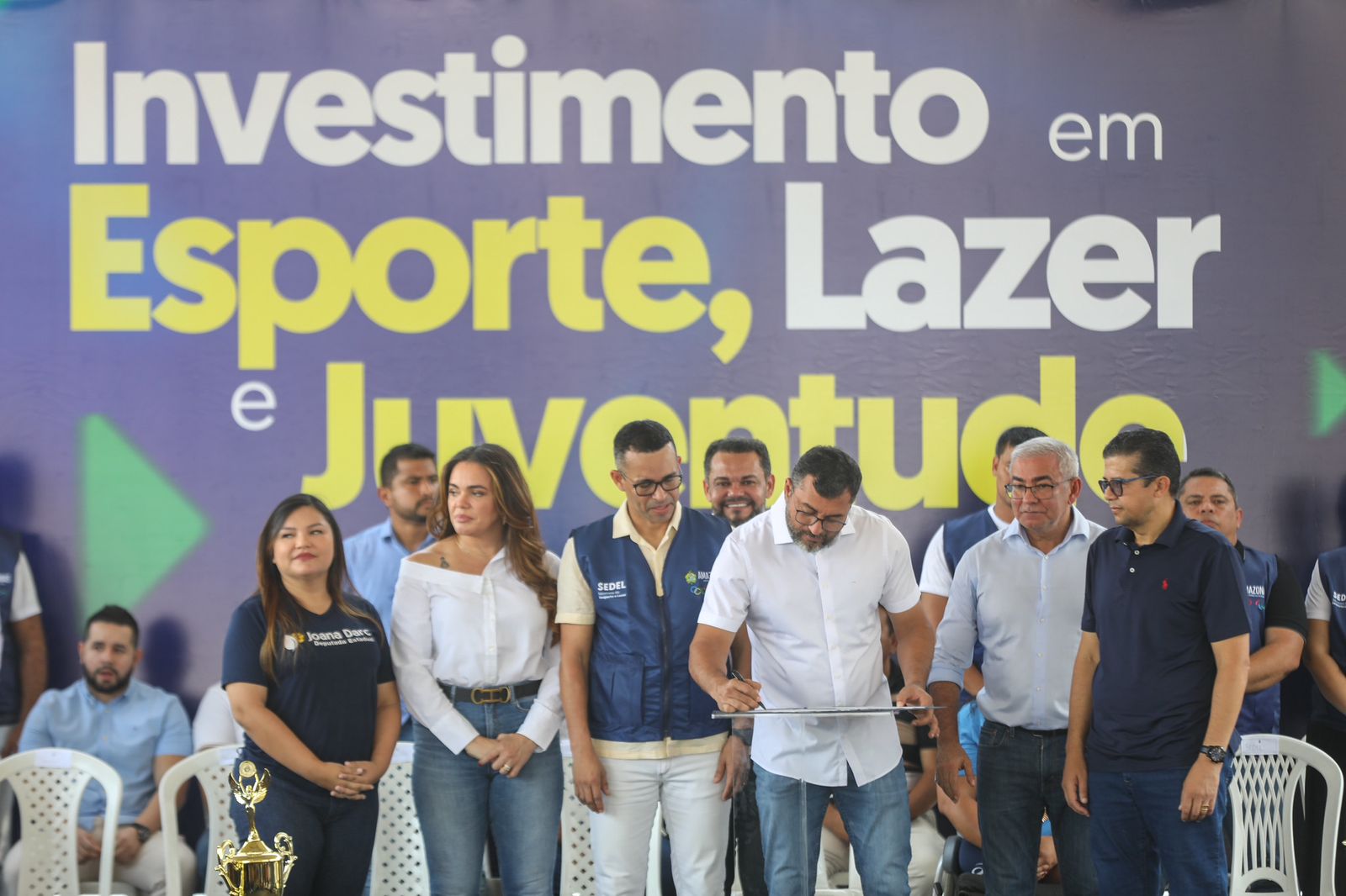 Governo anuncia reforma do Estádio Carlos Zamith