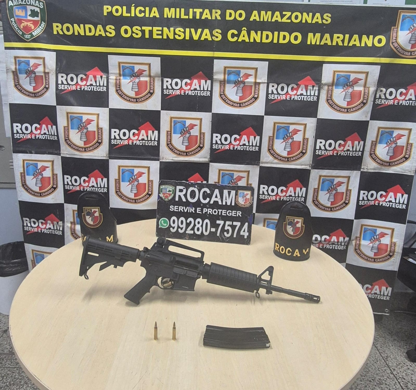 Criminoso é preso após esconder fuzil dentro de casa na Compensa