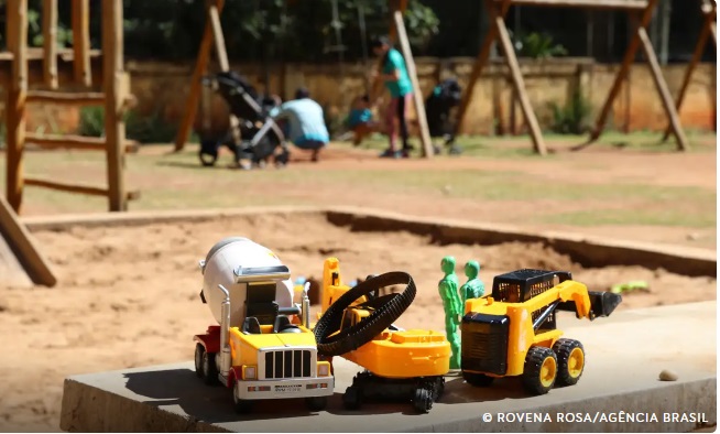 No Brasil, 4,5 milhões de crianças precisam de uma vaga em creche