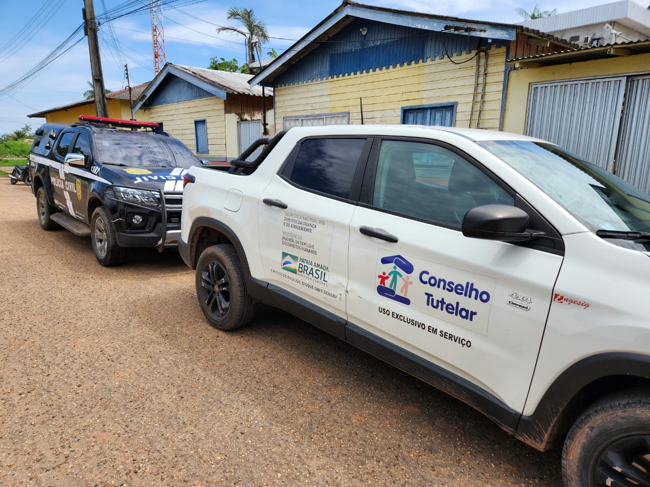 Criança é flagrada fazendo fogueira para comer em Alvarães; mãe foi presa