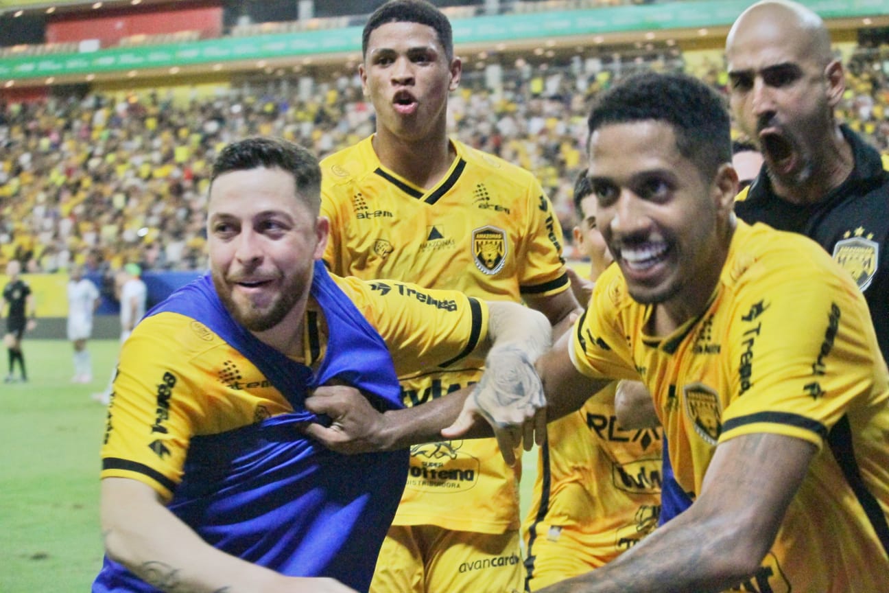 De virada, Amazonas vence o Avaí por 2 a 1 na Arena da Amazônia